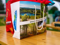 066-W2P01165-03797244-w2photo